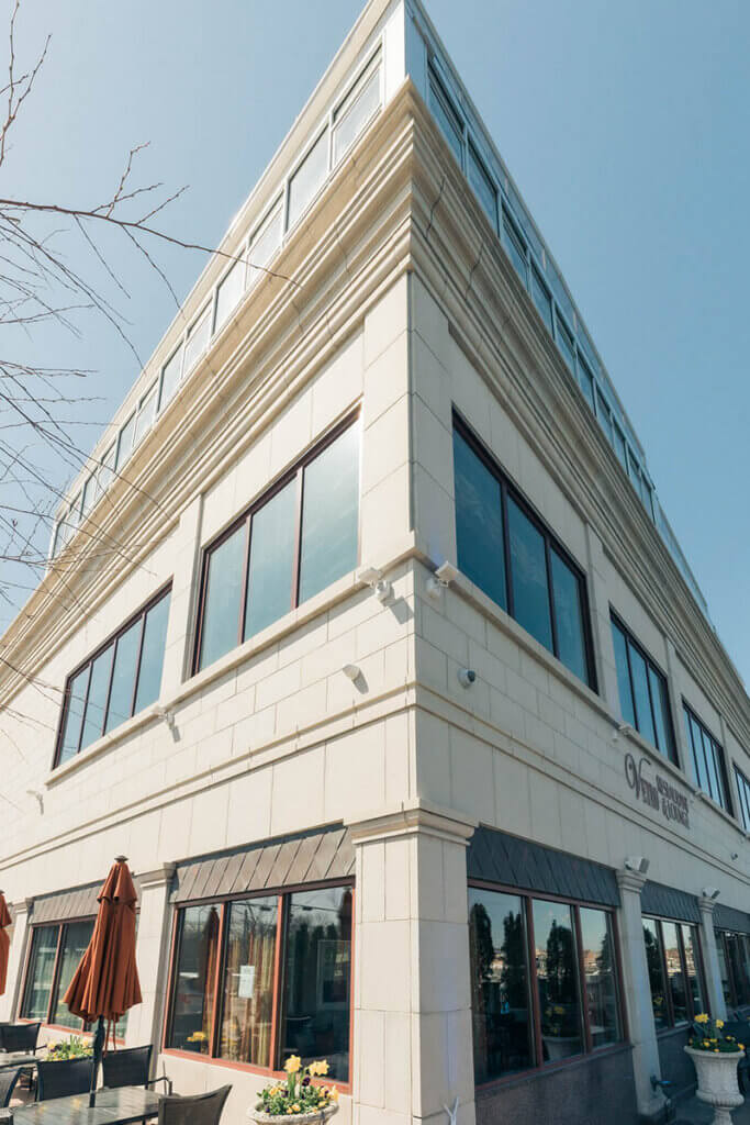 The Vetro building on Cross Bay Boulevard